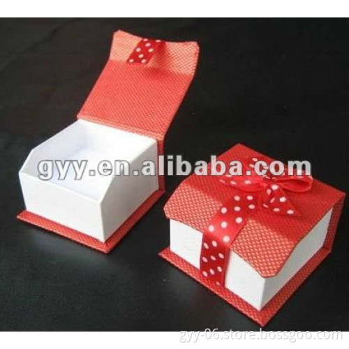 Hinged flap lid jewelry gift box with bow knot